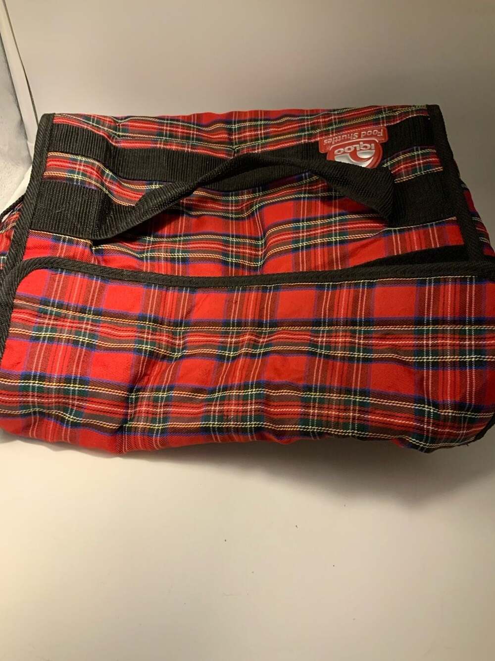Igloo Food Shuttles Insulated Red Tartan Plaid Food Delivery Travel Bag
